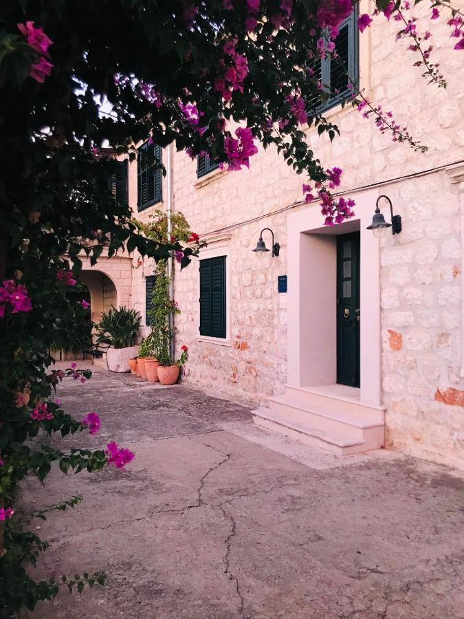 Lili Mar, 2-Bedroom Apartment With Private Parking Dubrovnik Exterior photo